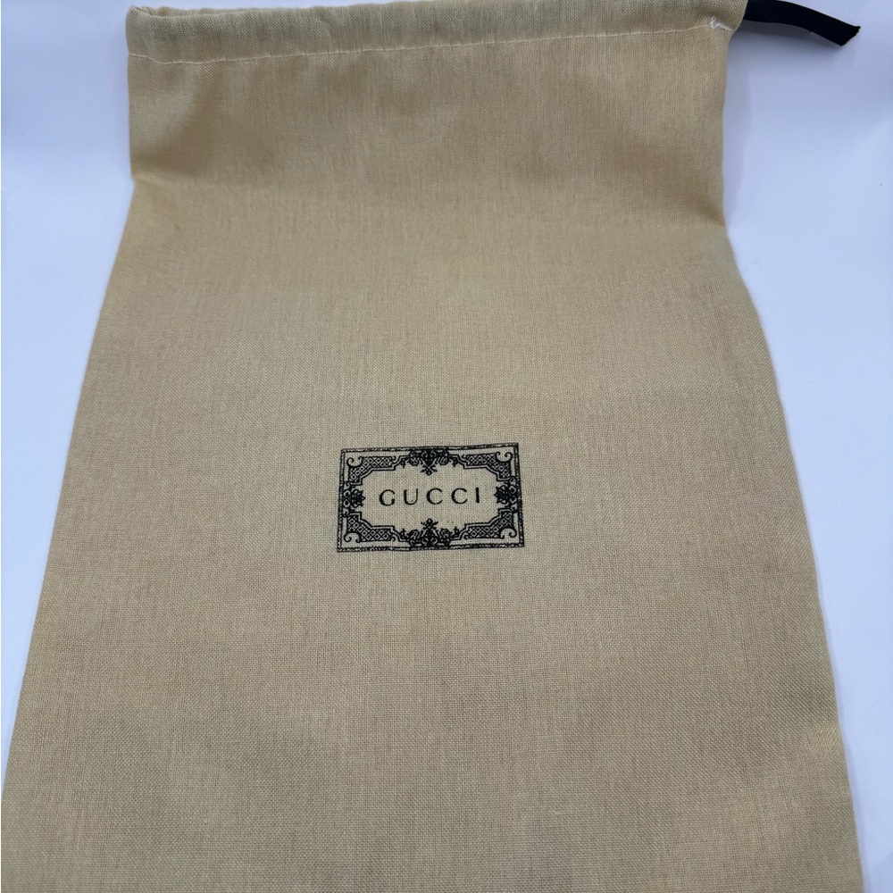 Small Gucci drawstring dust bag